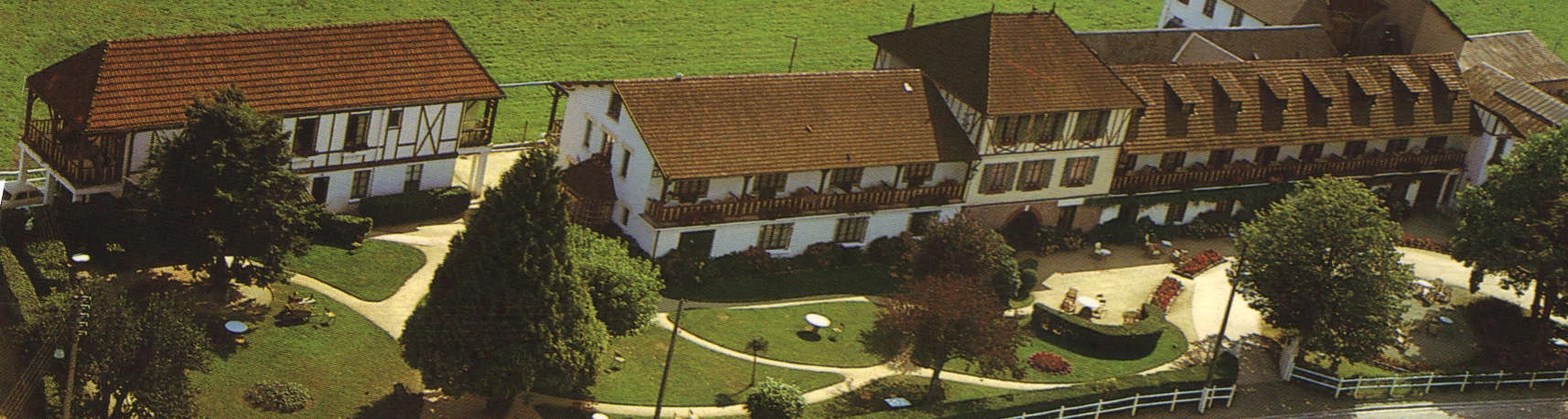 Photographie aérienne de l'hôtel de Tessé.